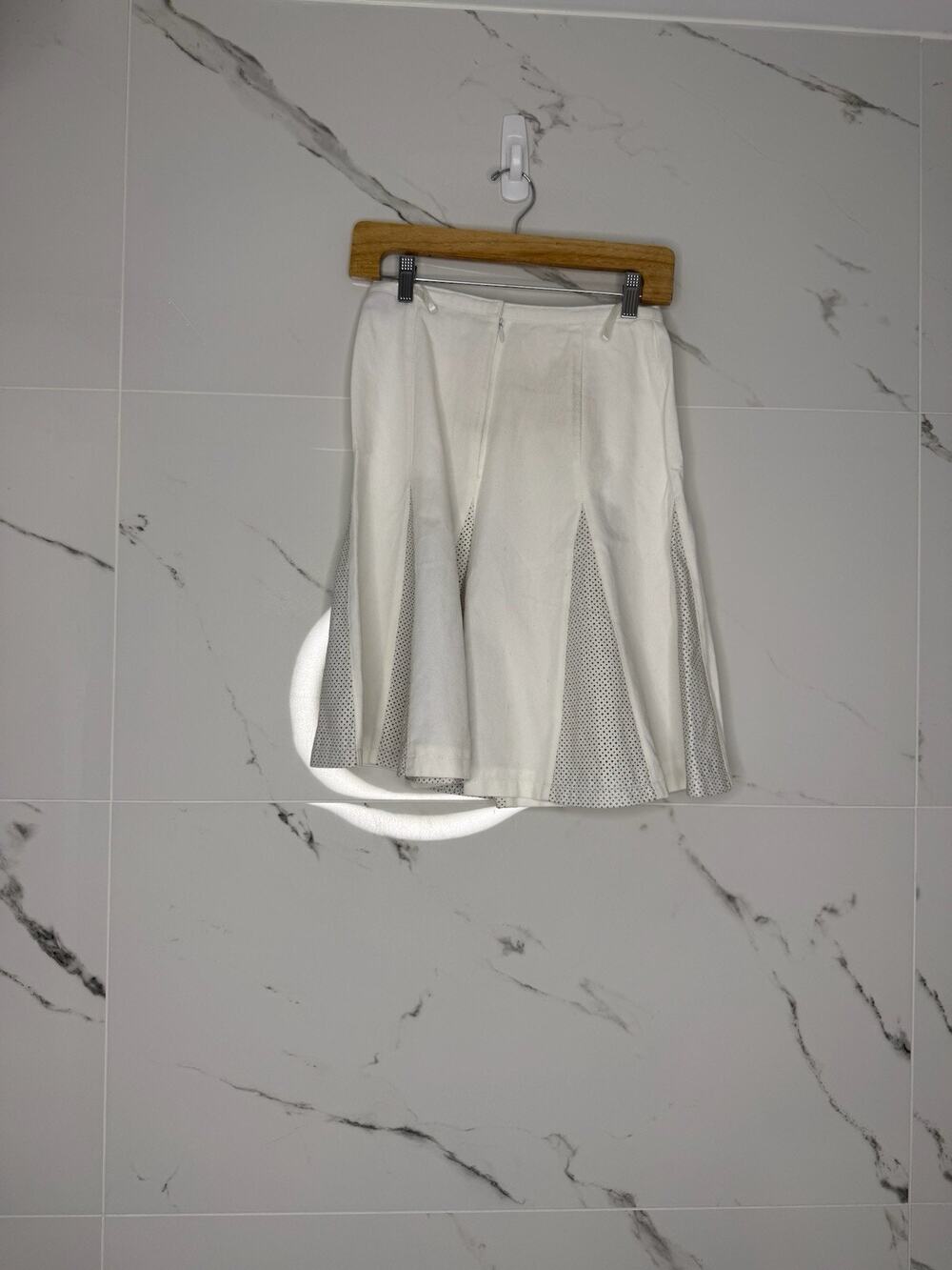 Y2k White Denim A-line Knee Length Skirt Perforated Leather Insets Classic sz 4
